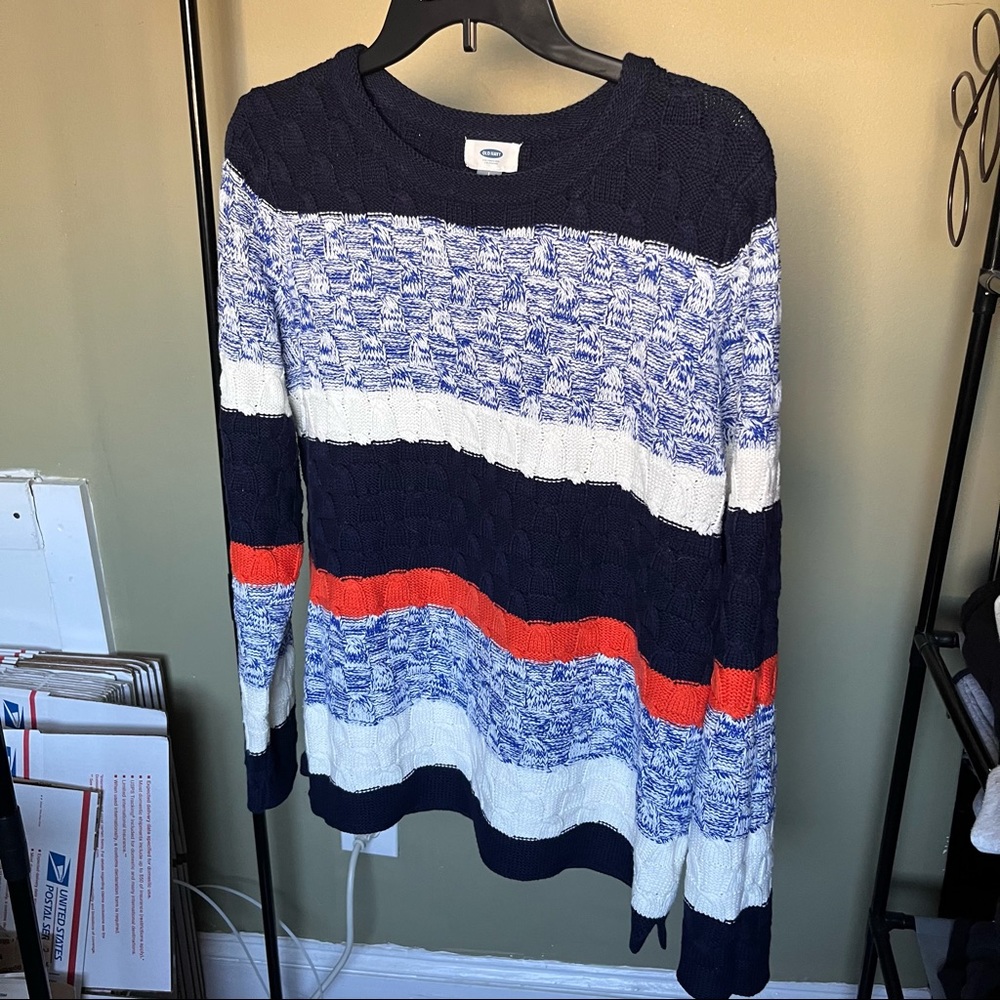 Old navy crew neck cable knit colorblock striped sweater